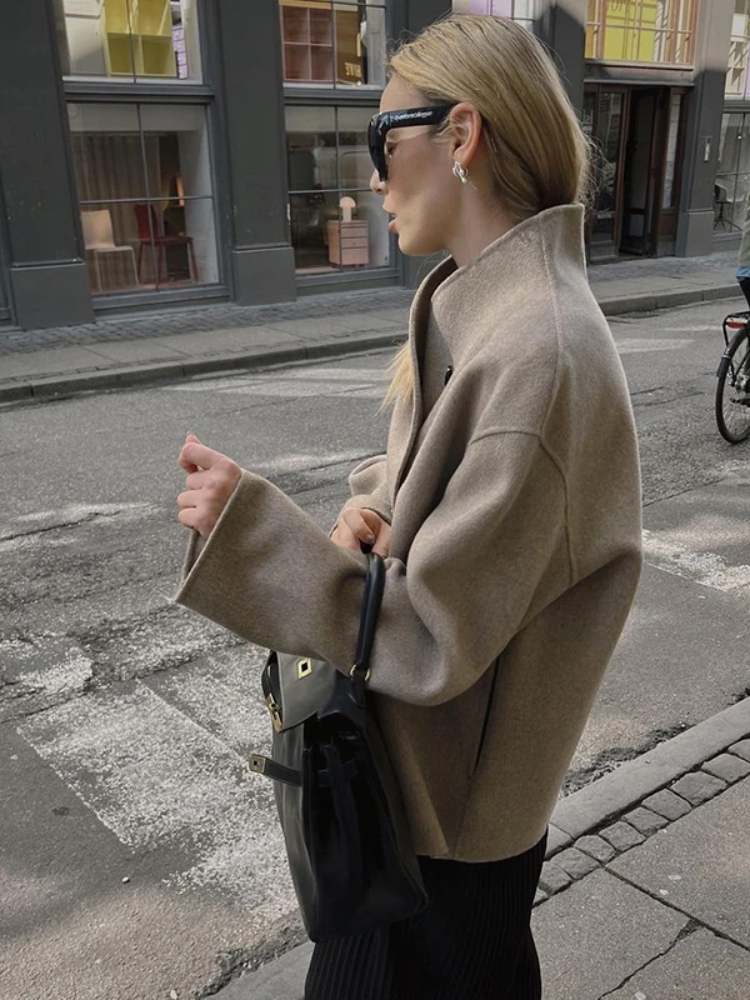 Klassieke Oversized Korte Trenchcoat Met Knopen Voor Dames | Ideaal voor de winter