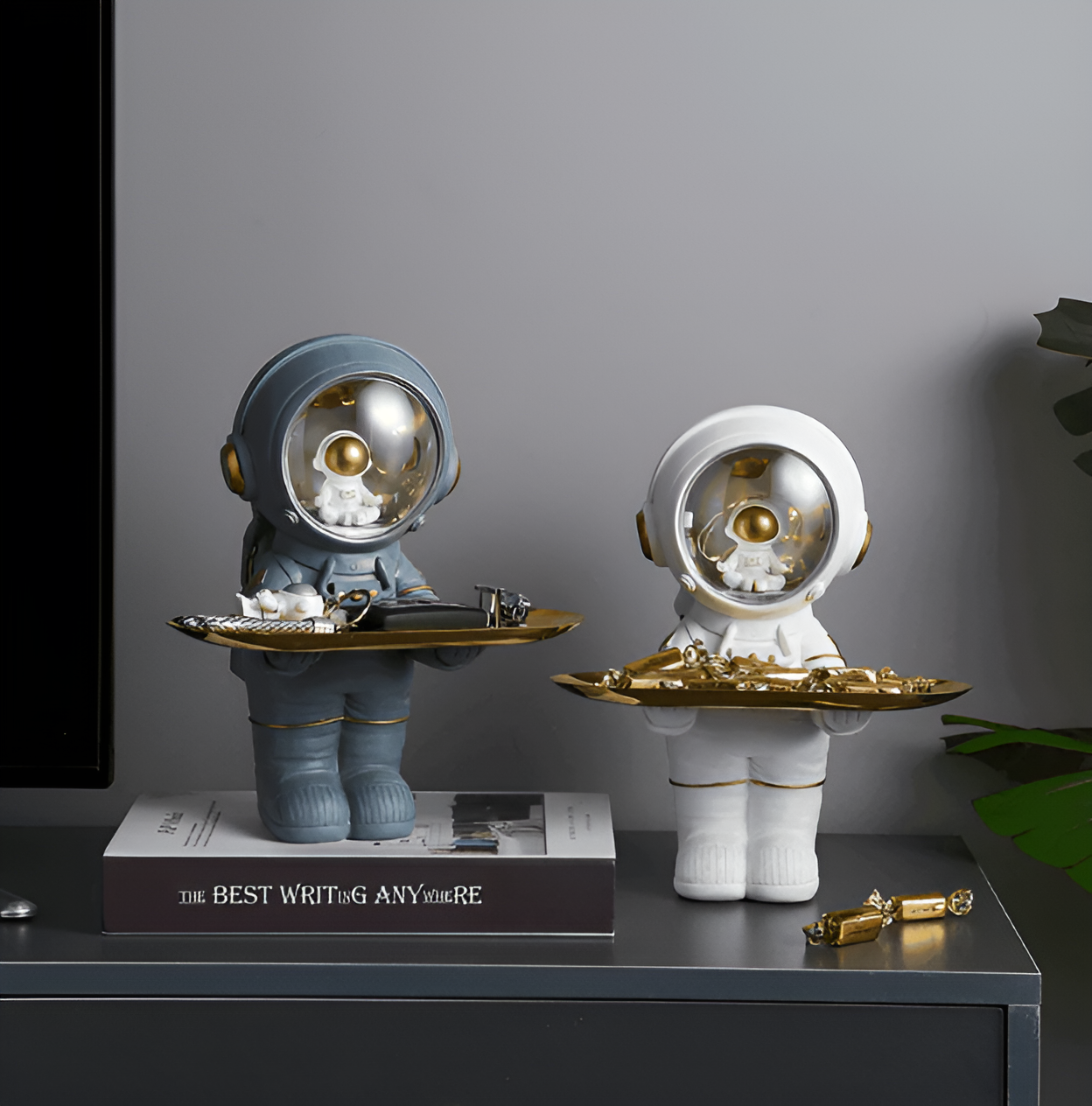 CosmoCatch | Moderne Opbergtray, Astronaut Hars Organizer, Ideaal voor Ruimte-Thema Decoratie