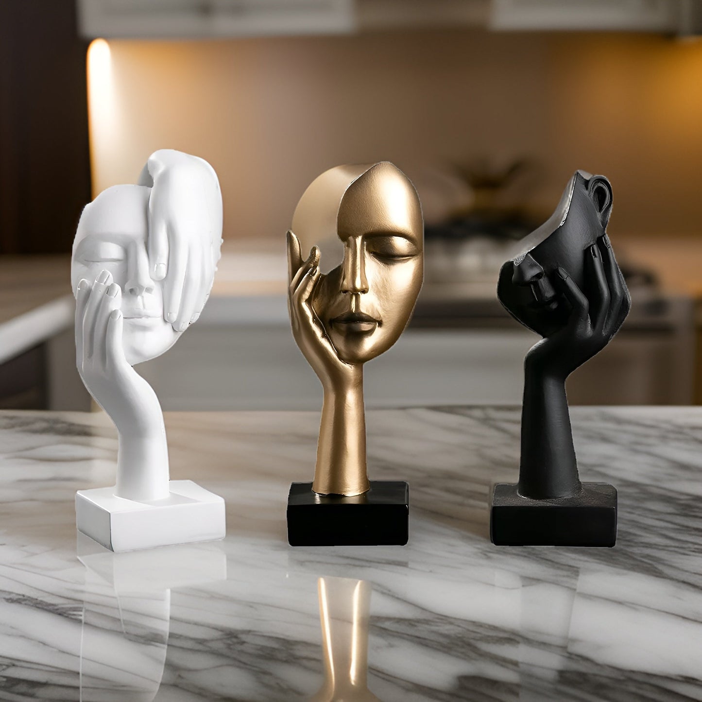 ZenThink | Luxe Denker, Abstracte Hars Sculptuur, Ideaal voor Artistieke Interieurs