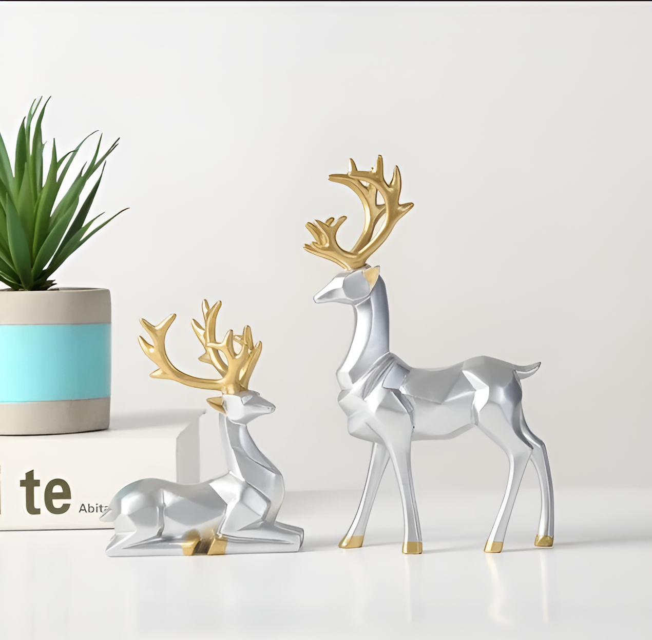 SnowStag | Hertenset, 2-Delige Hars Hert Beeldjes, Elegante Seizoensdecoratie voor Huis & Feestelijkheden, Ideaal voor Kerstdecoratie & Feestelijke Sfeer