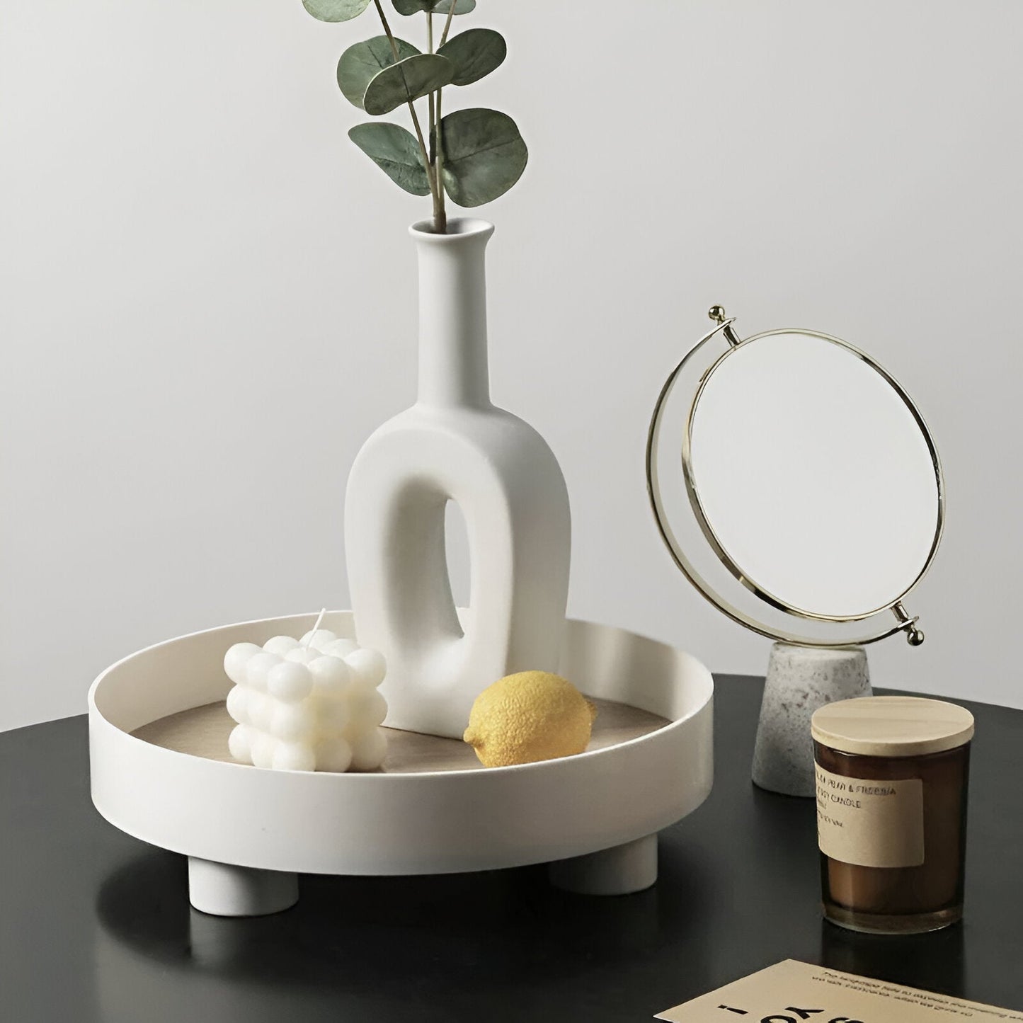 CeraLuxe | Decoratieve Serveertray, Ronde Houten & Witte Keramische Dienblad, Ideaal voor Elegante Tafelopstellingen