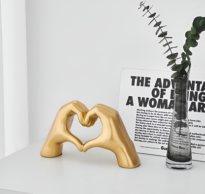 HeartMuse | Artistiek Beeld, Nordic Hartgebaar Hars Hand, Ideaal voor Bruiloften & Romantische Geschenken