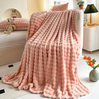 SnuggleGlow | Koraal Fleece Flanellen Deken, Bubbelvormige Pluche Textuur, Ultra-Zacht & Knus, Ideaal voor Bedden, Banken & Ontspanning